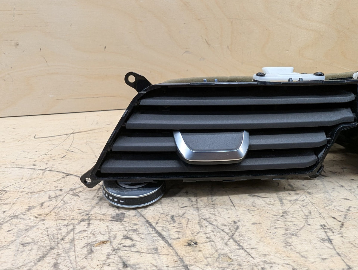 16-22 OEM BMW G11 G12 740 750 M760 Dash Center AC Air Vent Grille