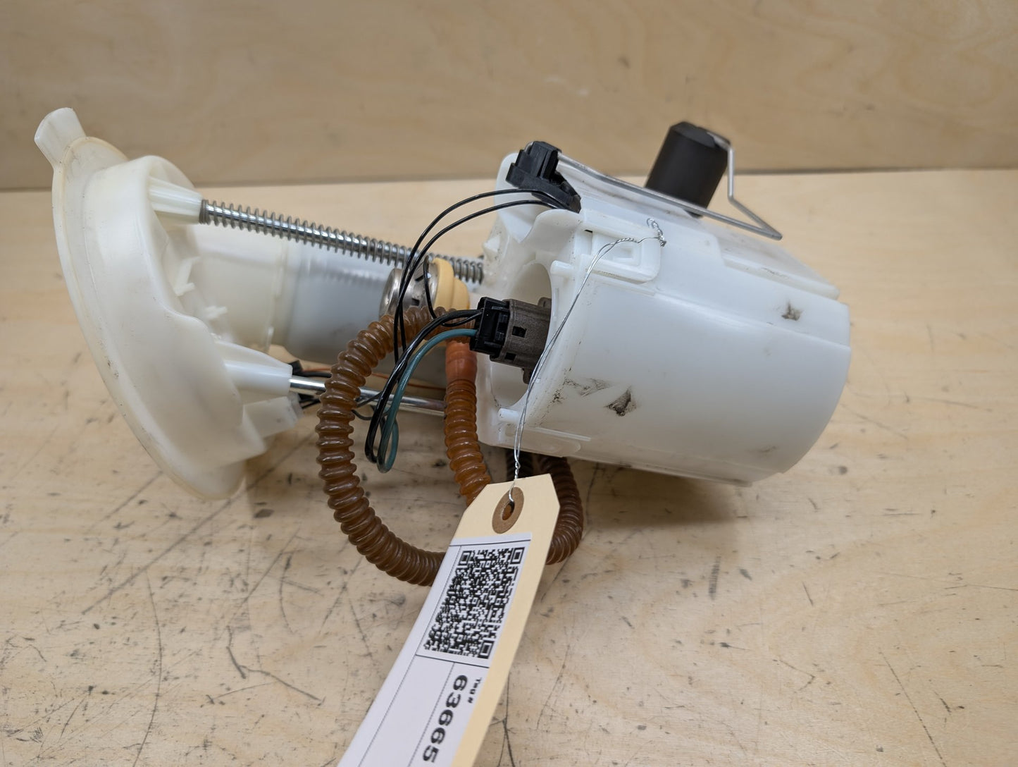 2012-2018 BMW 320i F30 Fuel Gas Tank Sending Unit Assembly 7243975