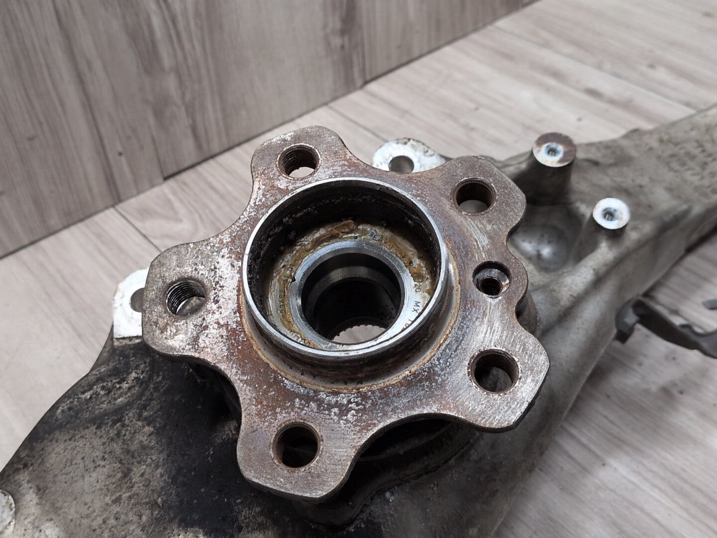 OEM BMW F95 G05 G06 G07 G09 X5 Front Right Passenger Hub Spindle Knuckle Bearing