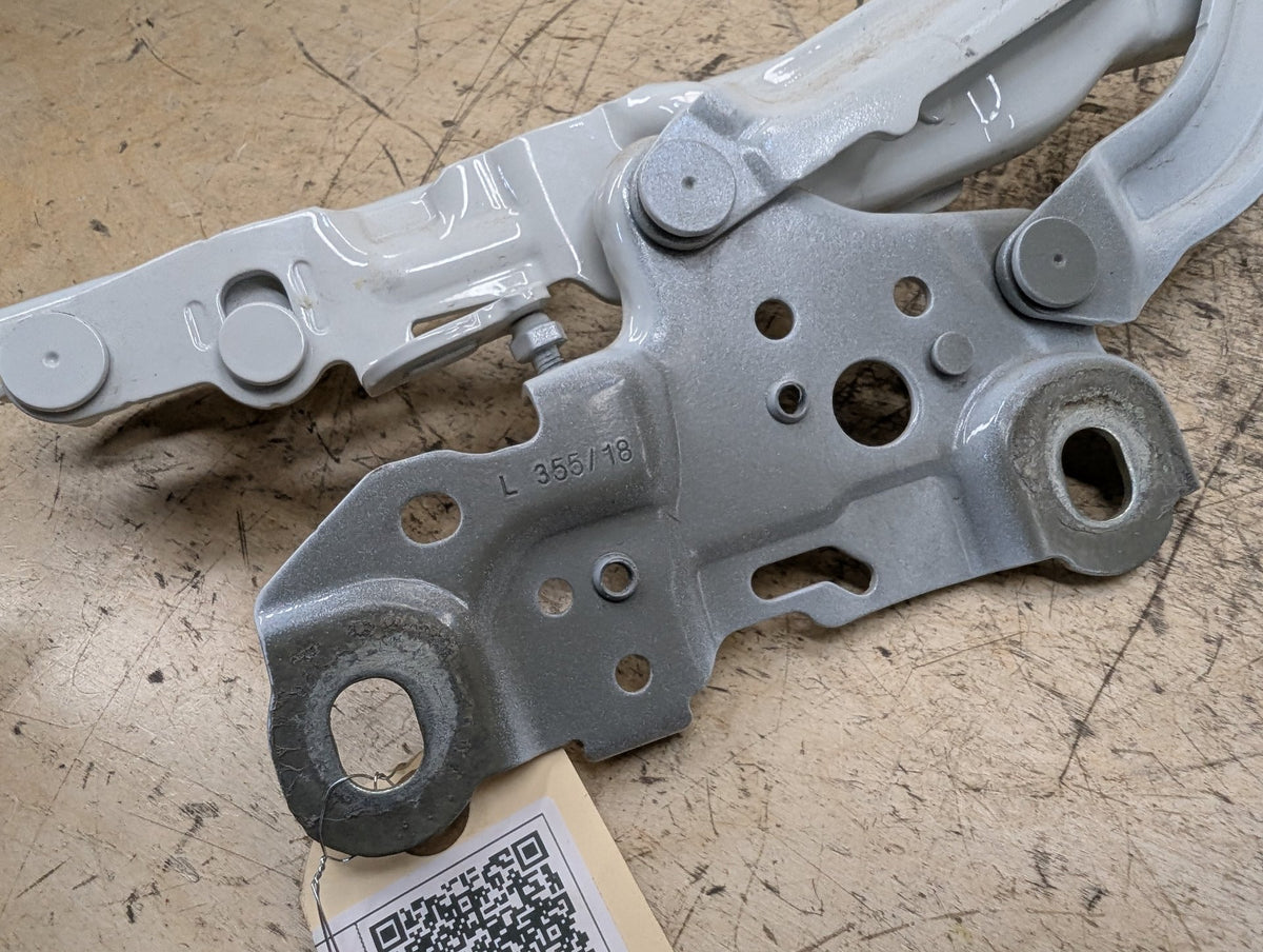 2019-2026 BMW 330i G20 Hood Bonnet Hinges SET 8494431 OEM
