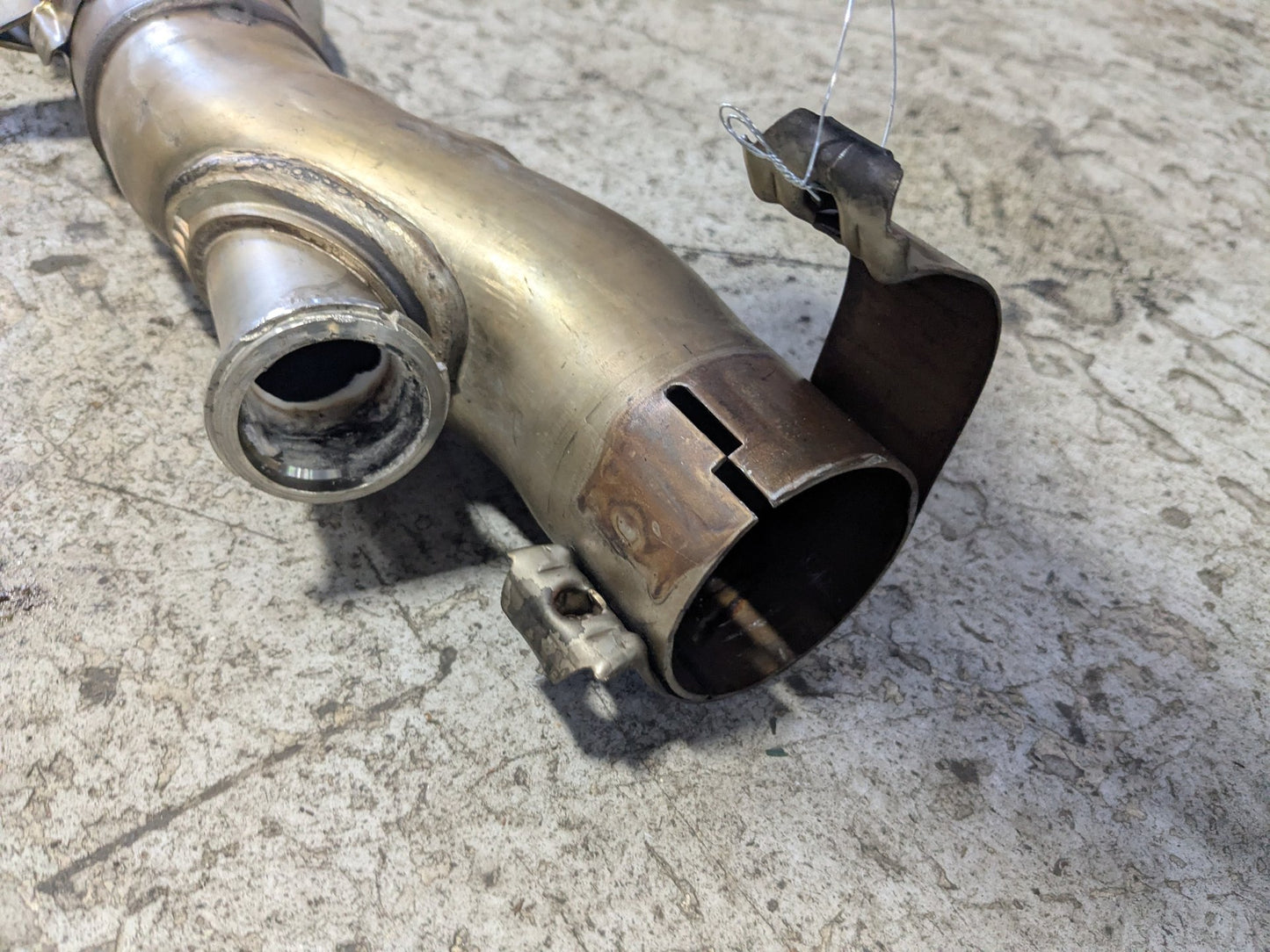 14-18 OEM BMW F30 328 Diesel Rear Exhaust Muffler PN: 8570096