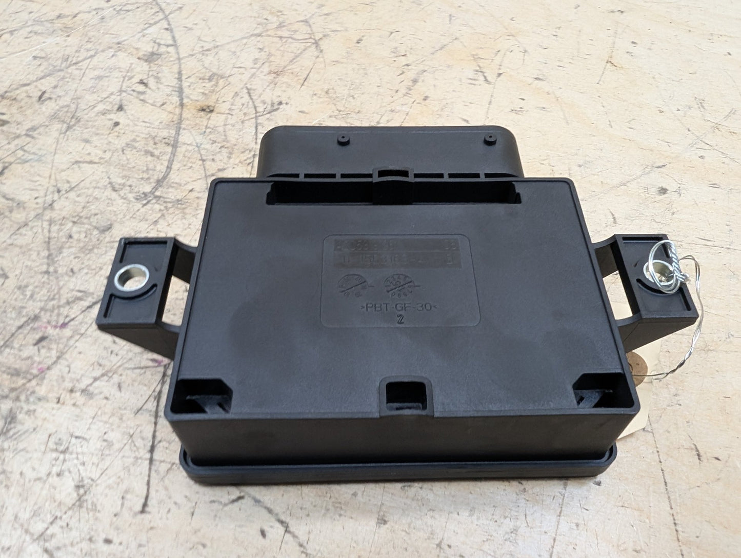 2011-2016 BMW X3 F25 Electric Emergency Parking Brake Module 6863277