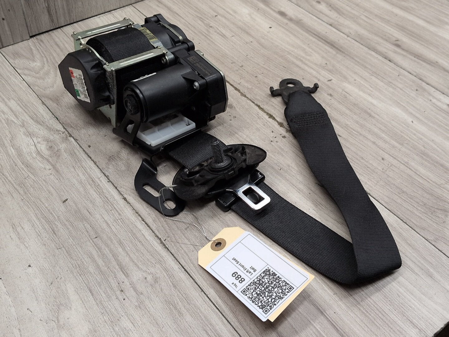13-15 OEM BMW F01 F02 740 750 Front Left Seat Belt Seatbelt Retractor Black