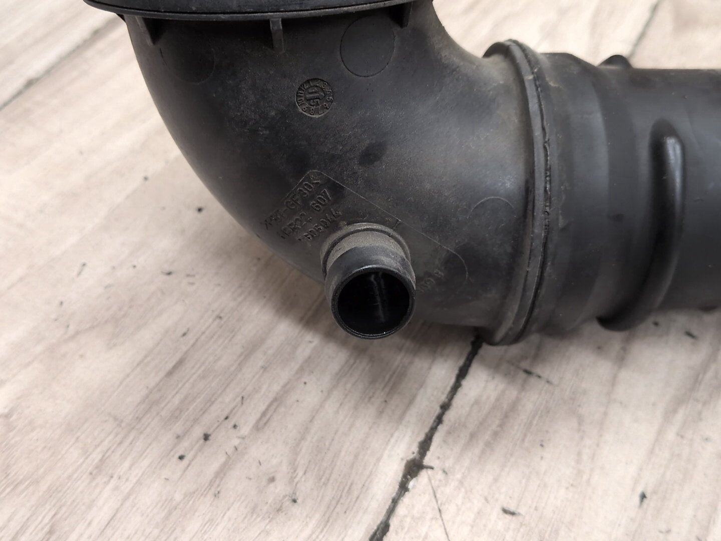 2012-2018 BMW F30 320i N20B20U0 Engine Motor Turbo Charger Tube Pipe 7597592
