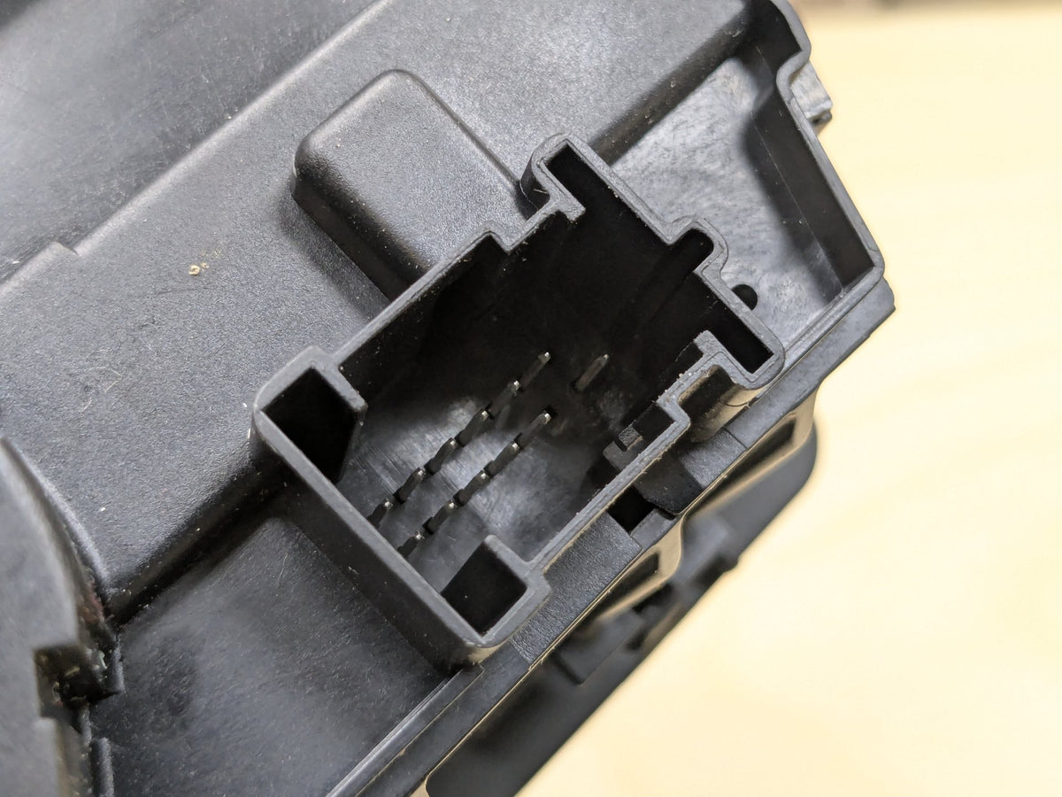 2009-2011 Mercedes-Benz SLK-Class R171 Headlamp Switch A1715451104 OEM