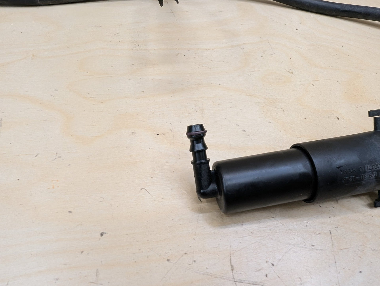 OEM BMW E90 E92 E93 328 335 Front Left Right Headlight Washer Spray Nozzle Jet