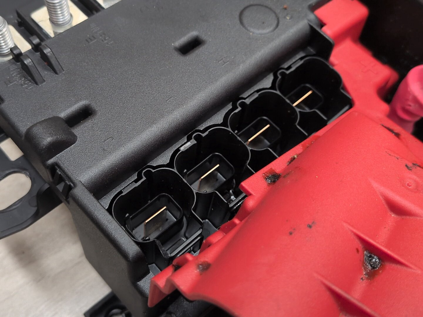 OEM BMW F90 G11* G12* G30 M5 Rear Positive Battery Terminal Junction Fuse Box