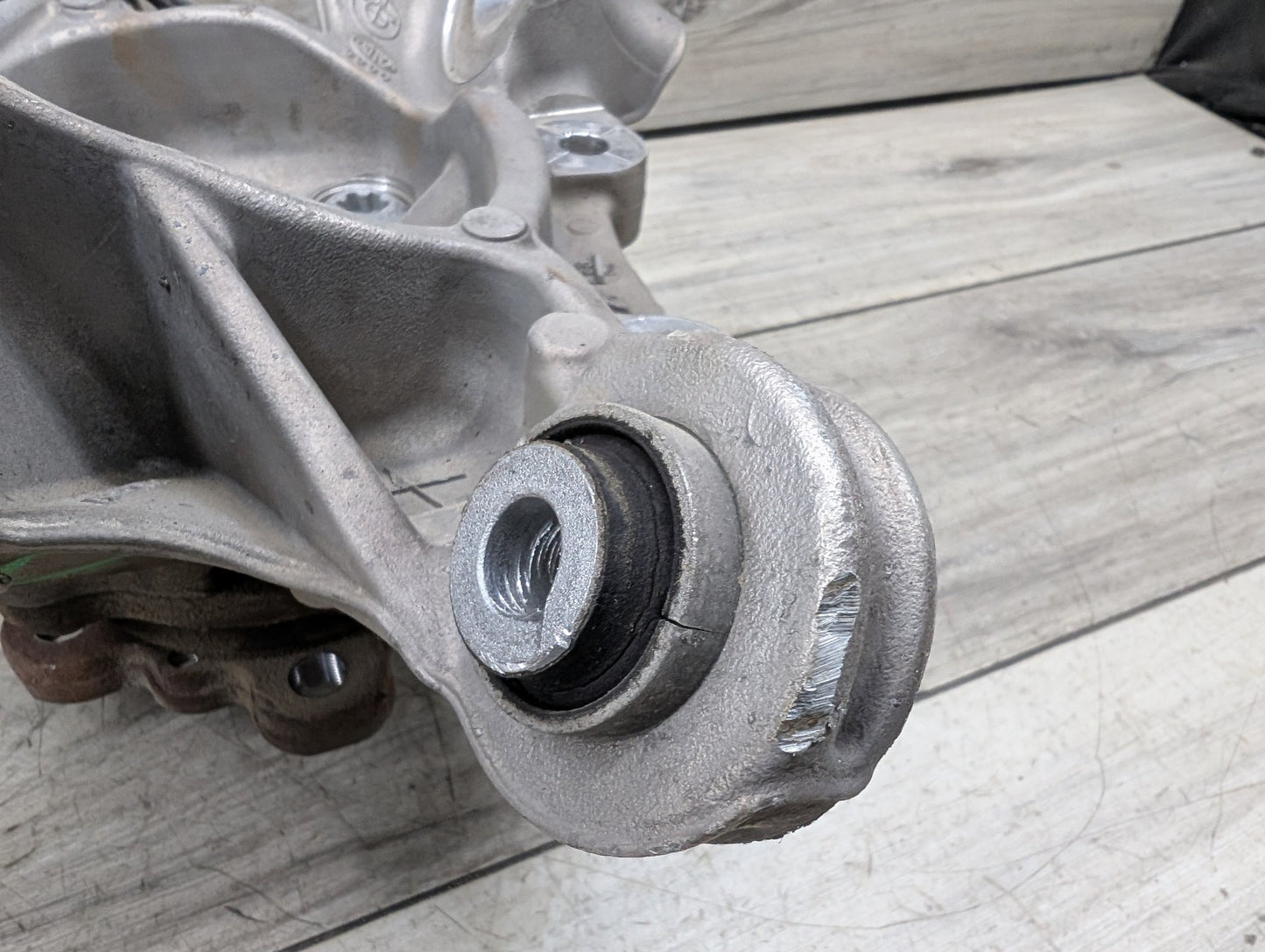 21-25 OEM BMW G22 G23 430 M440 REAR Left Driver Side Knuckle Hub Spindle Bearing