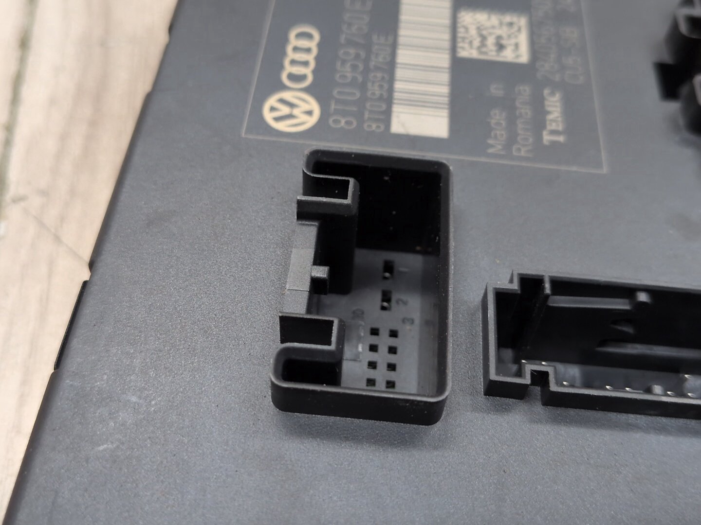 2008 - 2017 Audi S5 8T Front Left or Right Seat Control Module 8T0959760E