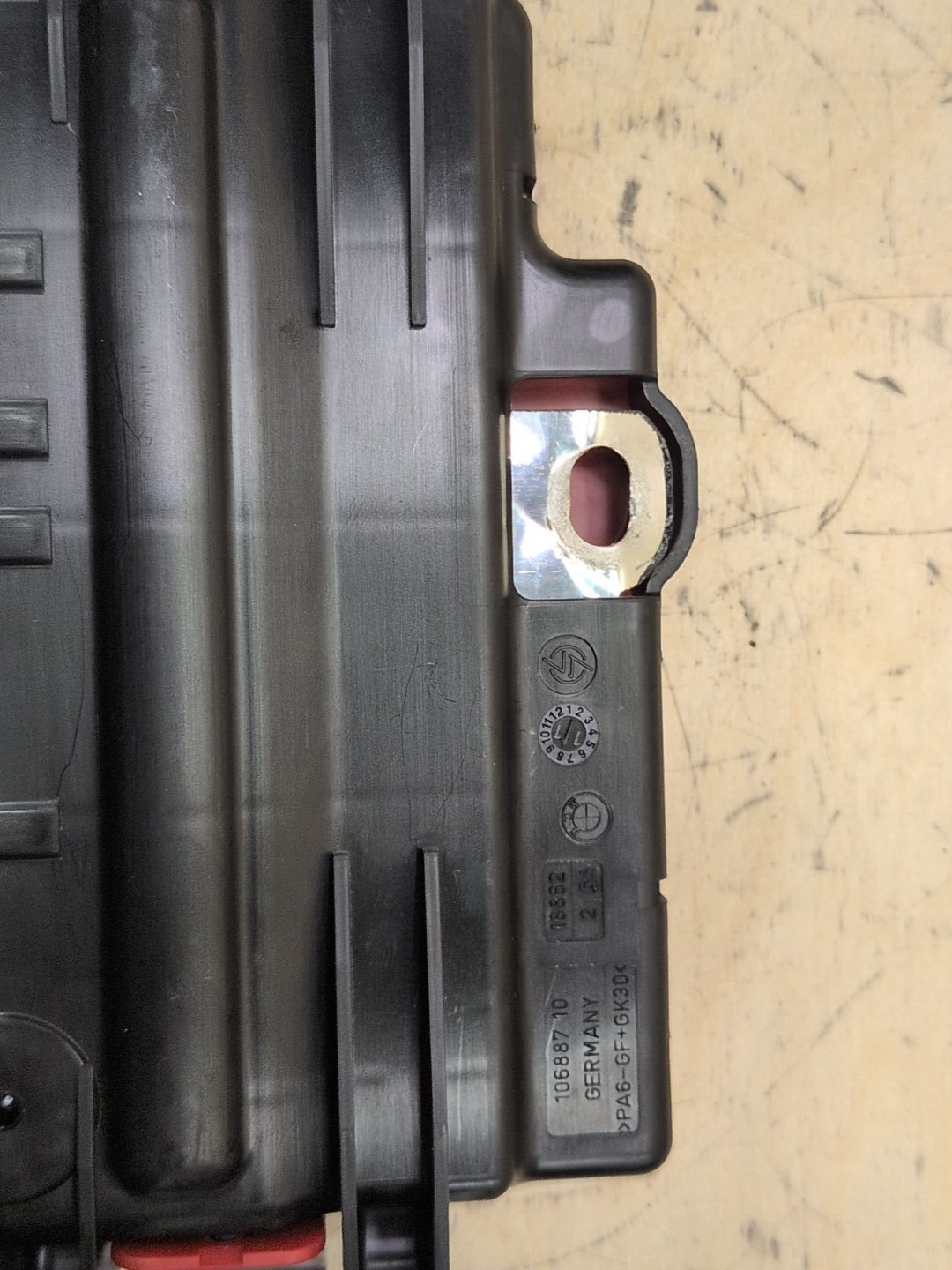 OEM BMW E90 E92 E93 Battery Power Lead Junction Distribution Fuse Box Voltage