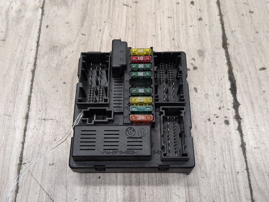 04-10 BMW X3 E83 BCM Fuse Relay Power Junction Distribution Box Module