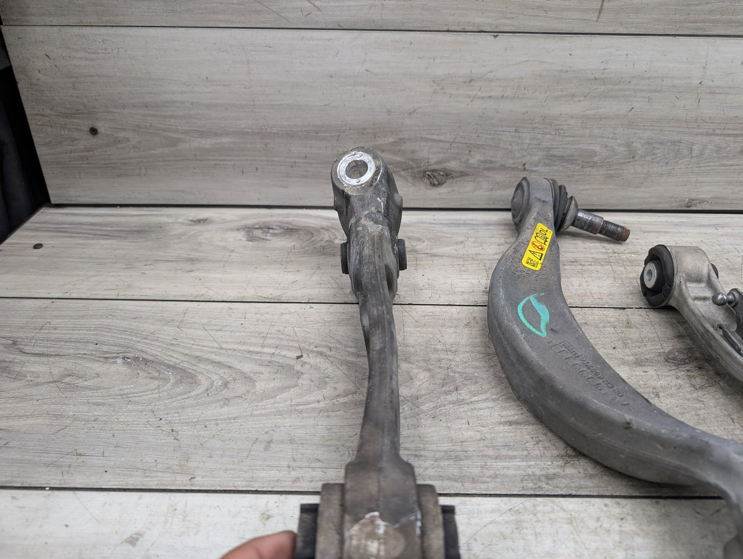 2017-2023 BMW 530i G30 Front Left Driver Control Arms SET 6861181