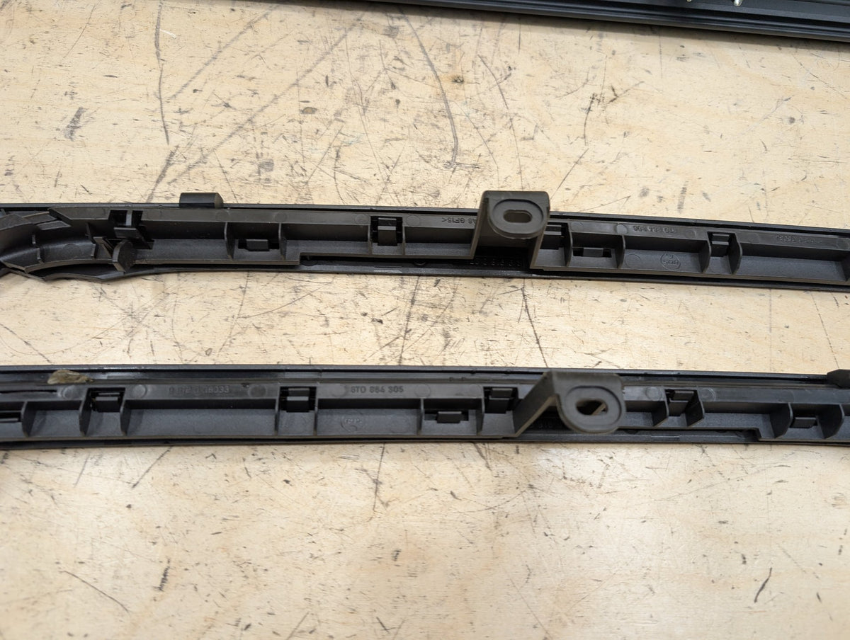 11-17 Audi RS5 8T Rear Center Electric Window Glass Roller Sunshade Blind
