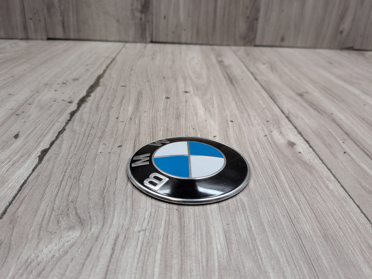 OEM BMW E85 F06 F10 F12 F13 Hood Trunk Emblem Badge Symbol Logo D=82 MM 7057794