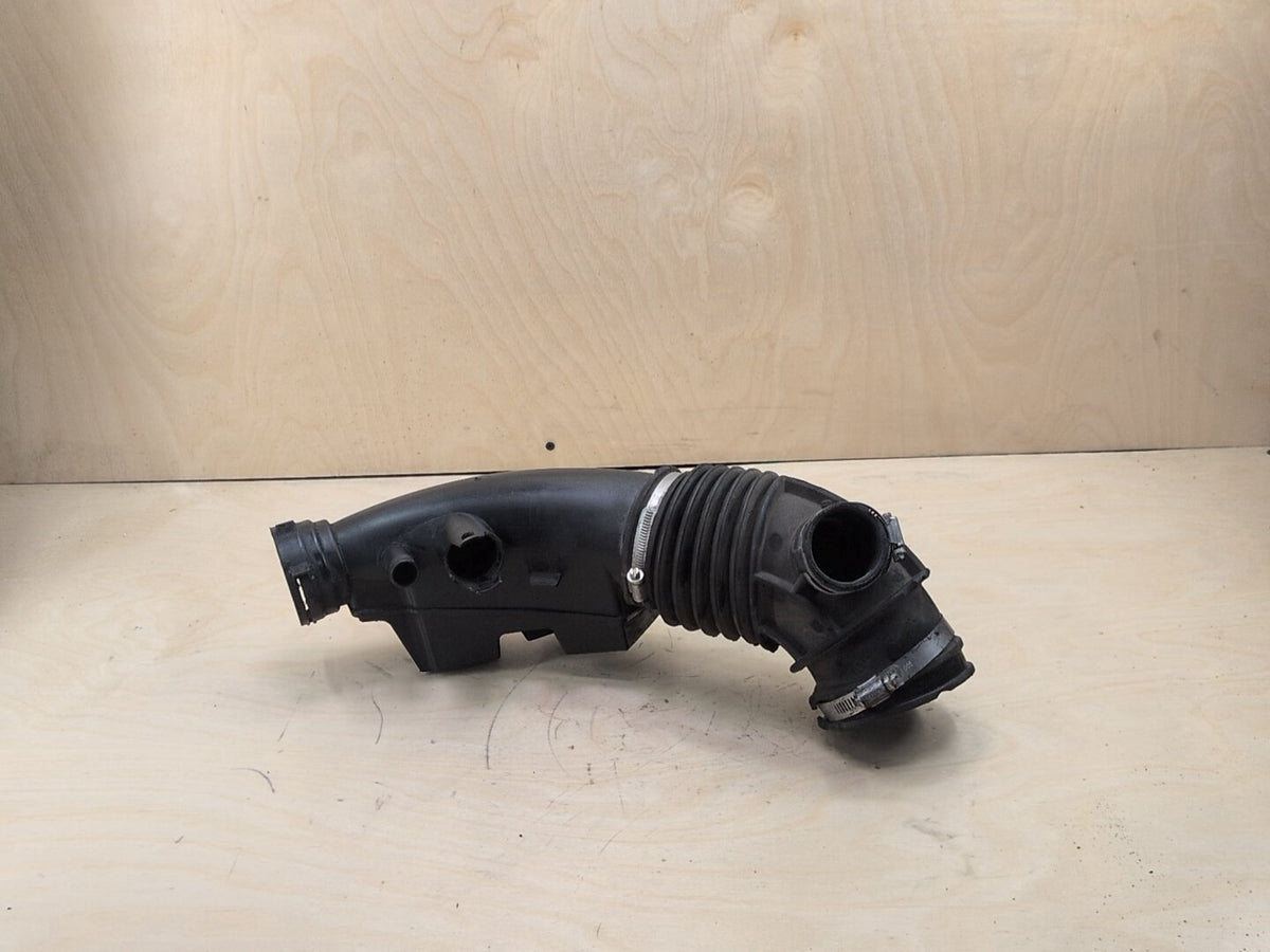 2018-2024 BMW X3 G01 Engine Motor Air Duct Tube Hose 8663614 OEM