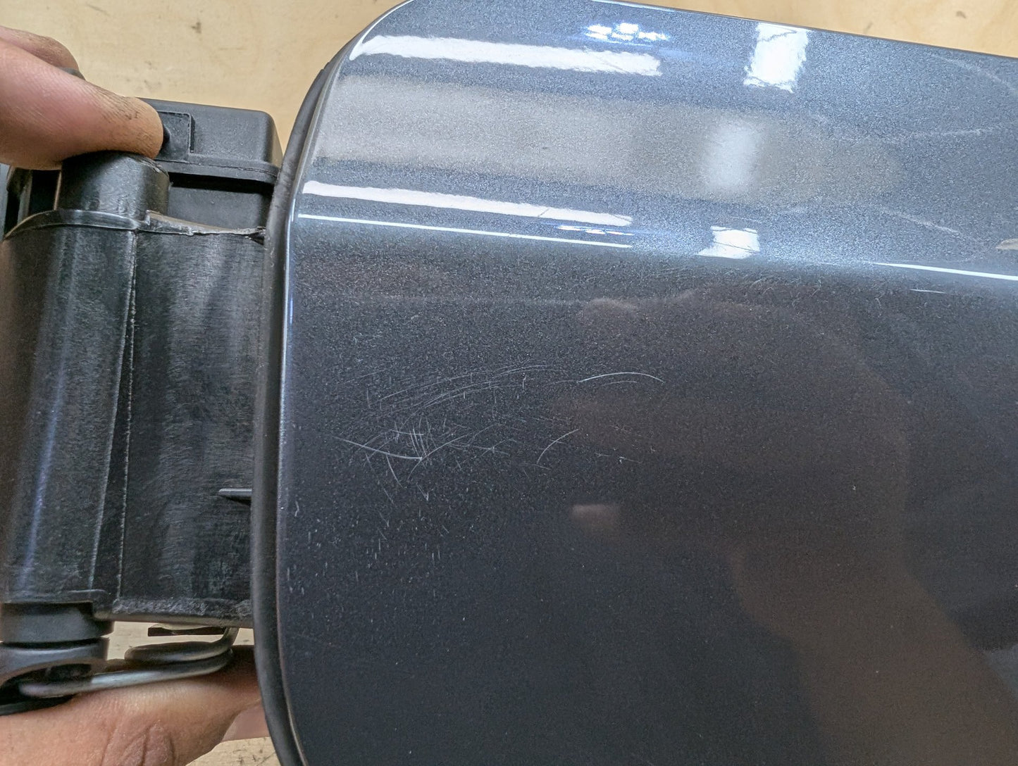 14-20 OEM BMW F32 F82 M4 Gas Fuel Tank Filler Door Cap Lid Cover Assembly