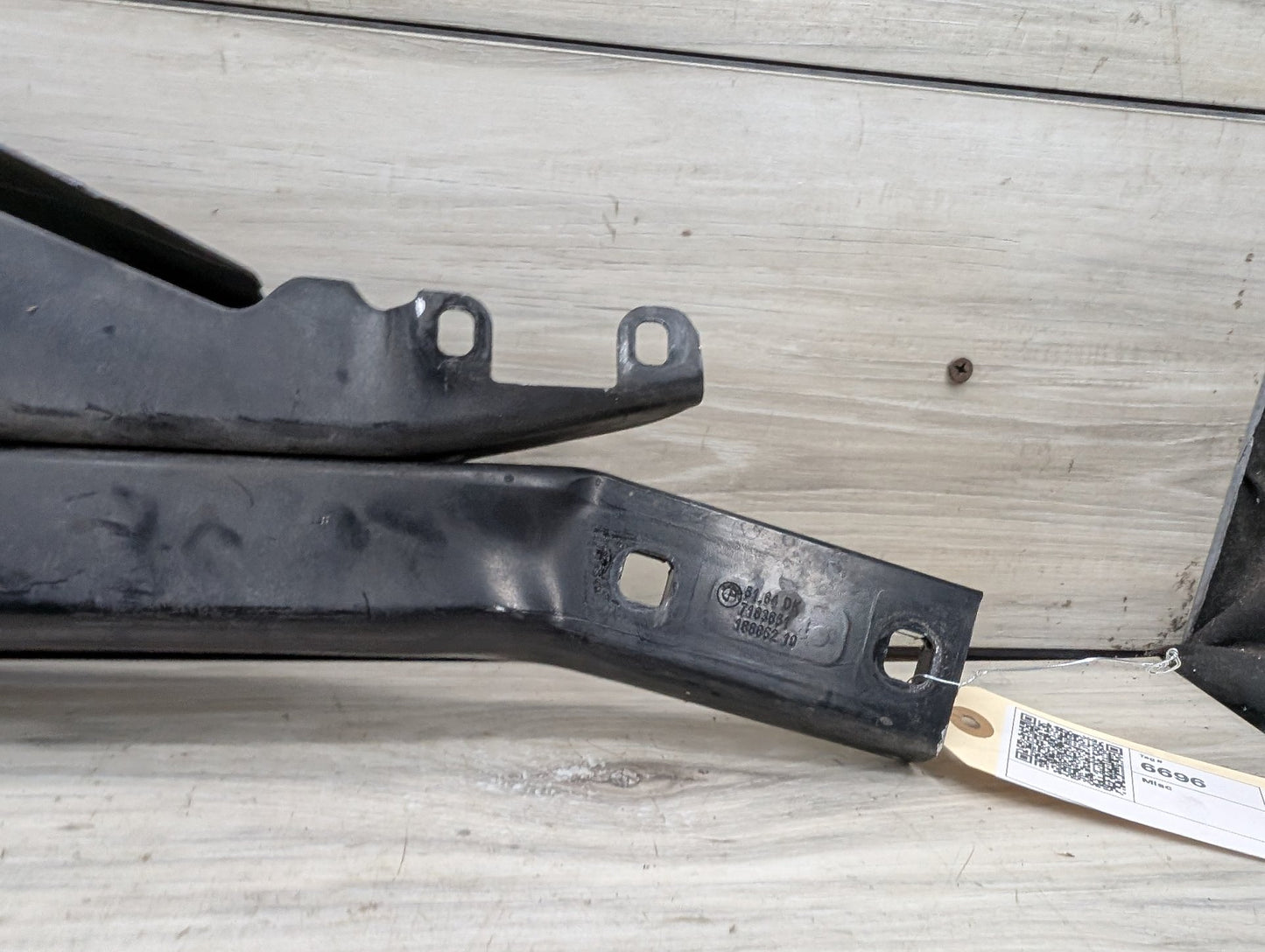 09-15 OEM BMW F01 F02 Front Upper Radiator Core Support Reinforcement Bar Bracket SET