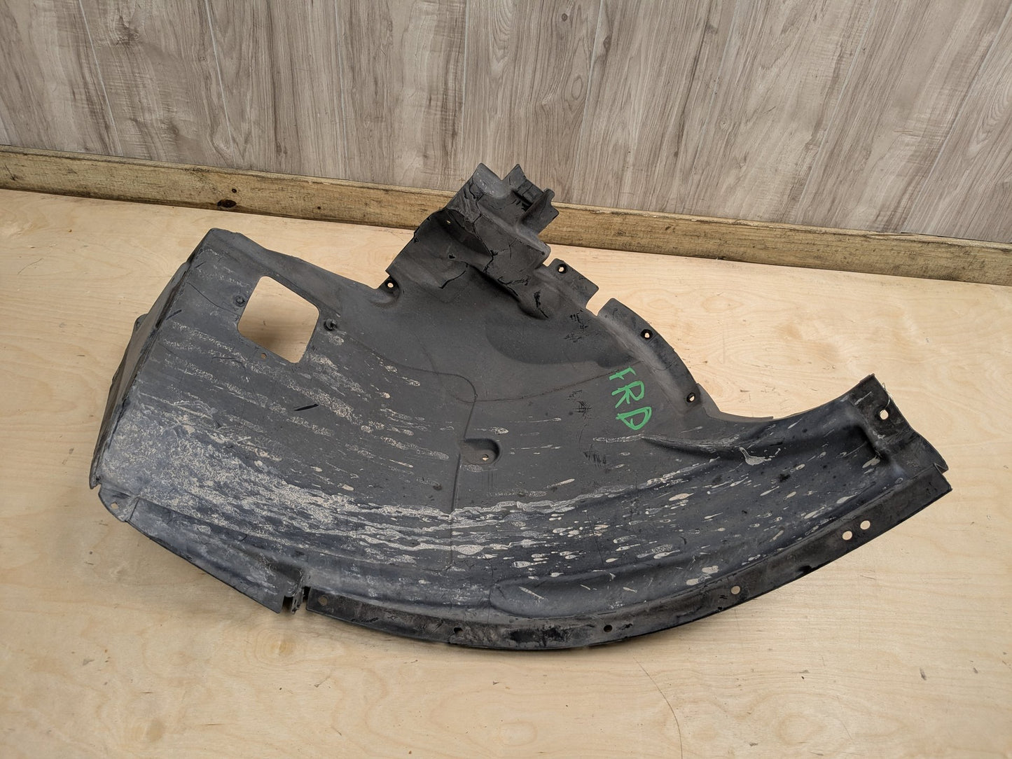 2007-2013 BMW X5 E70 Front Right Passenger Wheel Fender Liner Splash Guard 7169412
