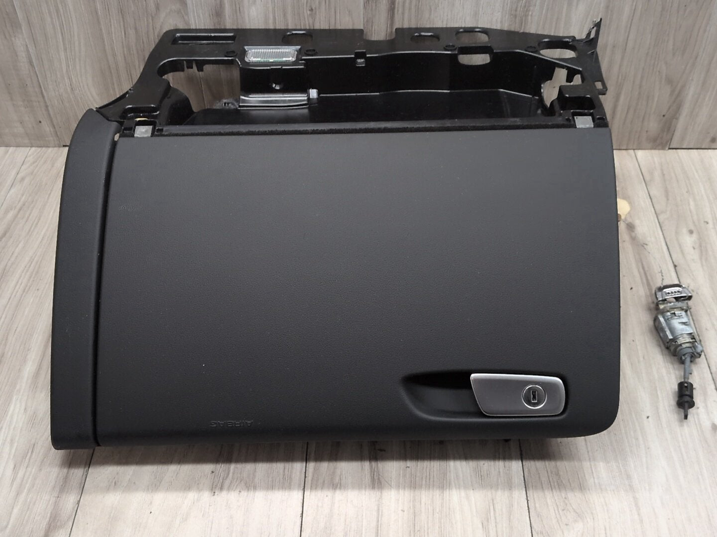 2013 - 2017 Audi S5 8T Dashboard Dash Board Panel Glove Box Assemly 8K1880302C CTUB