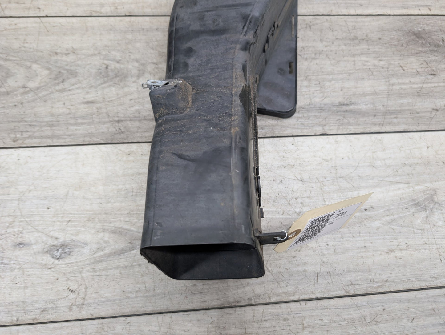 2007-2013 BMW X5 E70 Right Passenger Brake Air Duct 7222878
