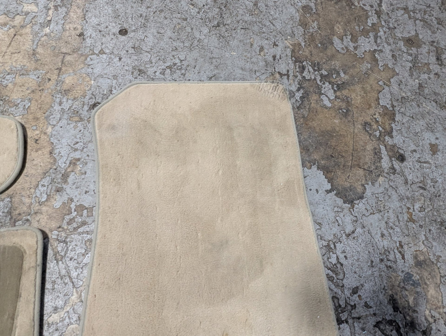 2007-2013 BMW 335i E93 Front Rear Left Right Mat Carpet Floor Mats SET 0429943