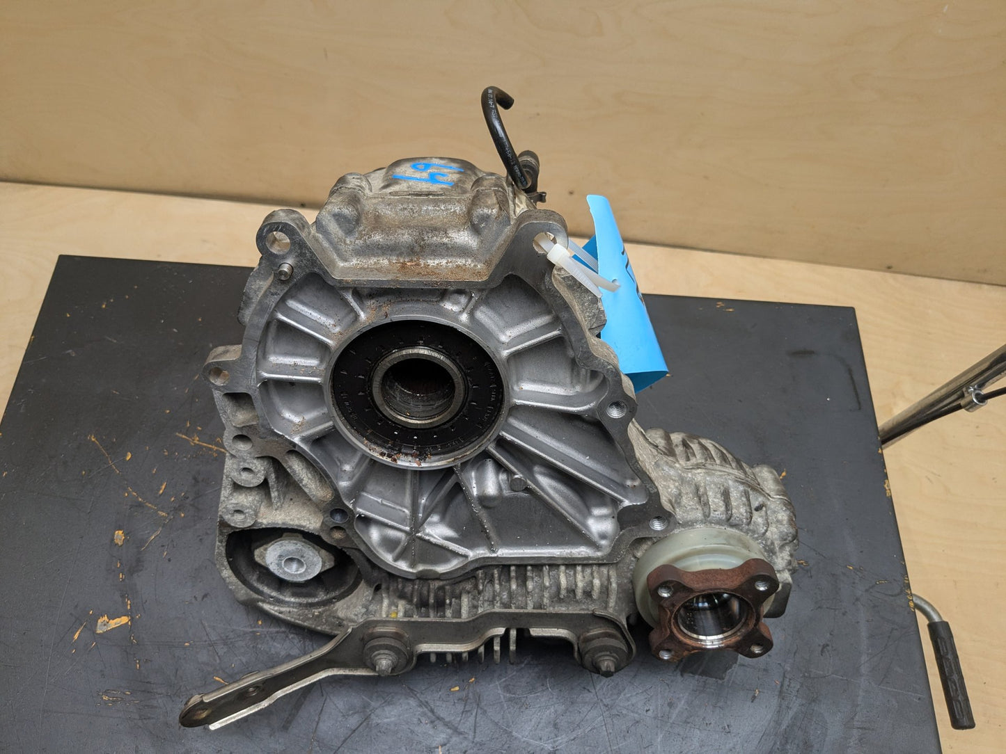 OEM BMW E60 E61 E90 E92 E93 MANUAL Transmission Transfer Case Box Gearbox ATC300 79k