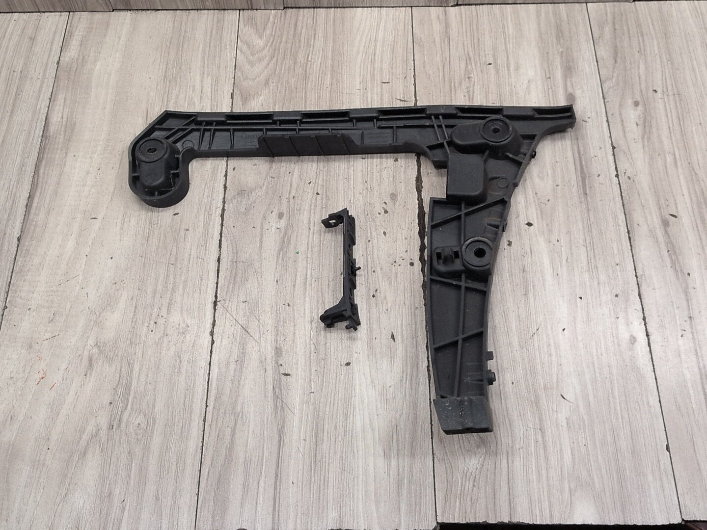 2018-2023 Audi S4 B9 Rear Left Driver Bumper Support Bracket 8W5807453