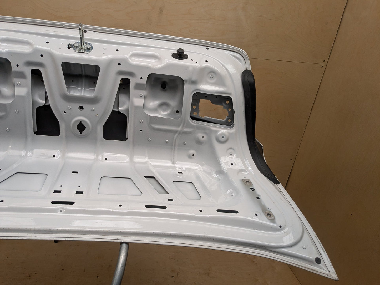 17-23 OEM BMW F90 G30 530 540 M550 M5 Rear Trunk Lid Panel Deck Shell