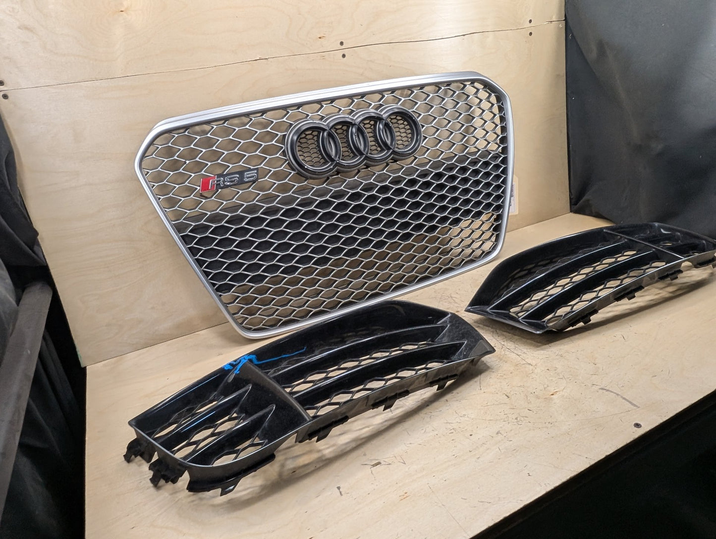 2011-2017 Audi RS5 8T Front Left Right Center Bumper Cover Grilles SET 8T0853651J OEM