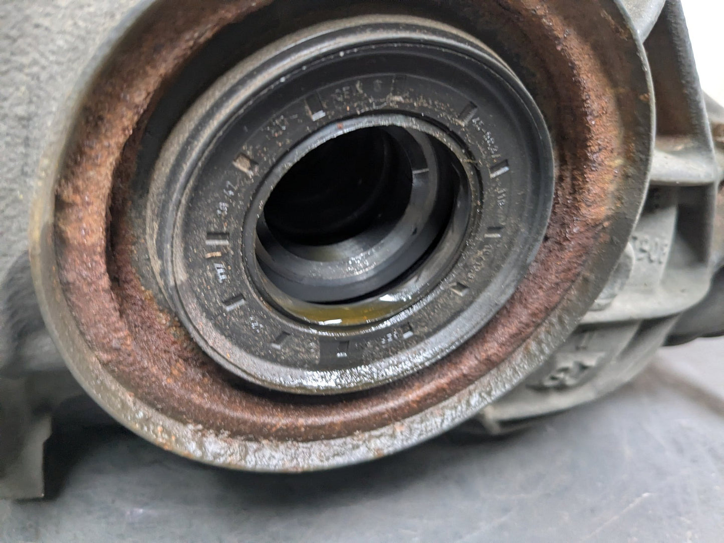 2012 Mercedes-Benz E550 M278 Rear Axle Carrier Differential 207757k A2073500314