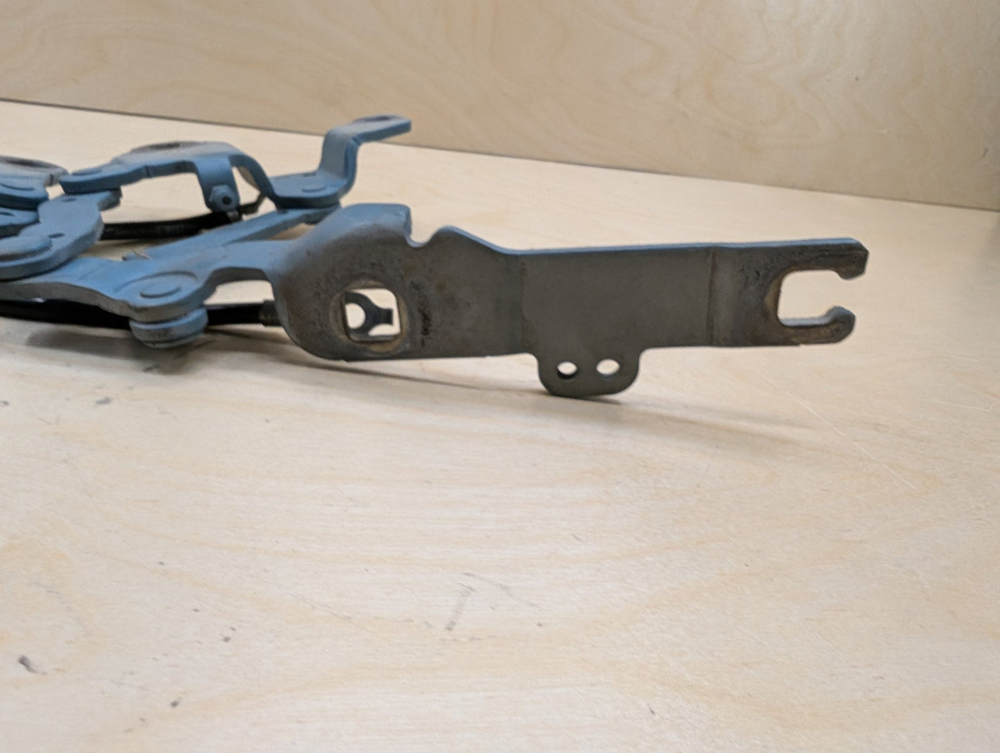 06-13 OEM BMW E90 E91 E92 E93 Hood Bonnet Left Right Side Hood Hinges SET