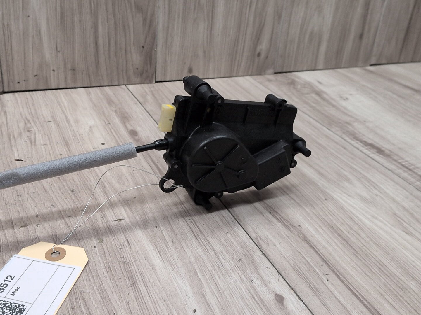 2019 - 2026 BMW X5 G05 Right Passenger Lower Liftgate Tailgate Lock Latch Actuator 9482992 N63B44M3