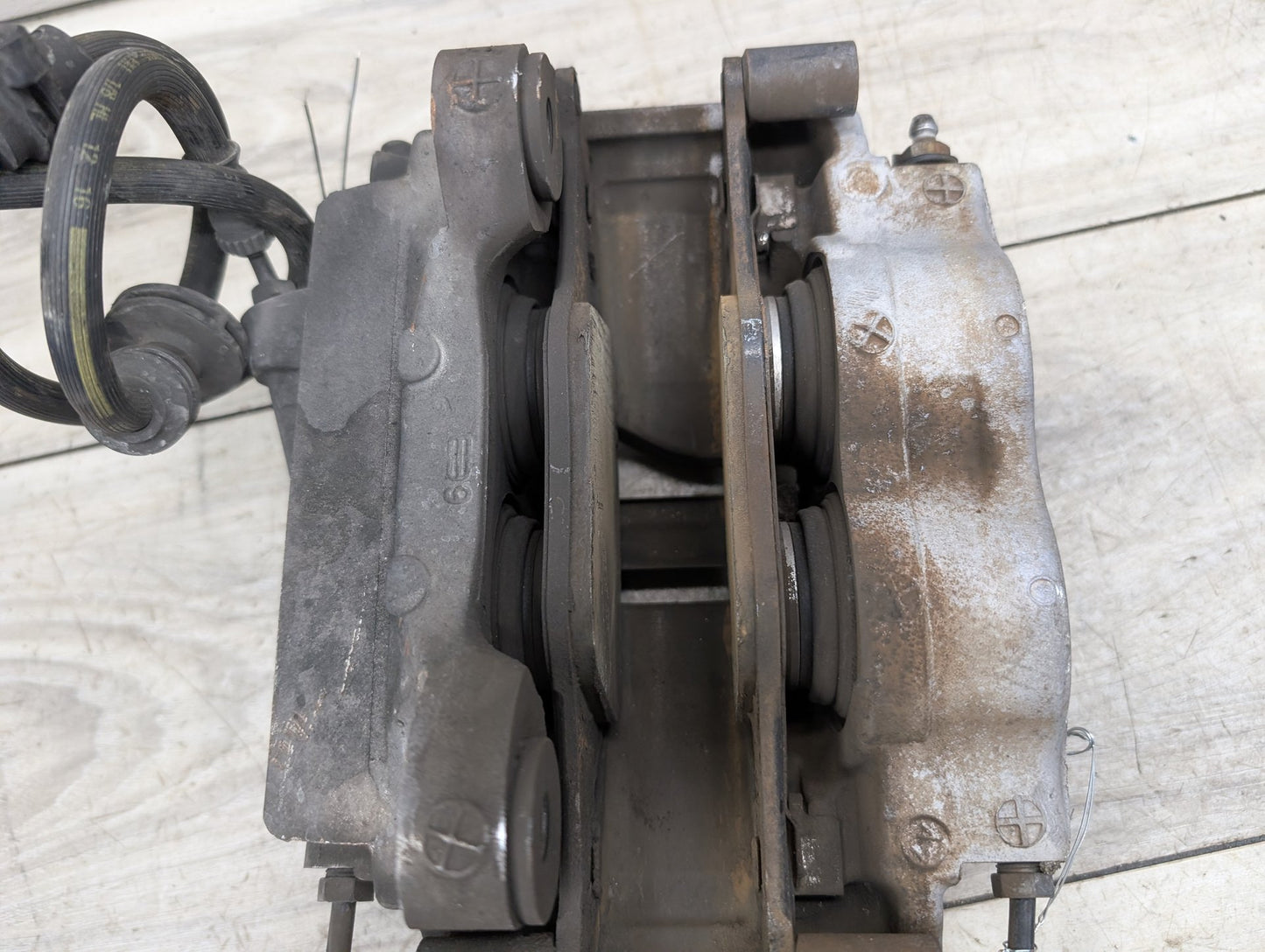 17-20 OEM BMW G11 G12 G30 540 740 750 Front Left Driver Brake Caliper Gray