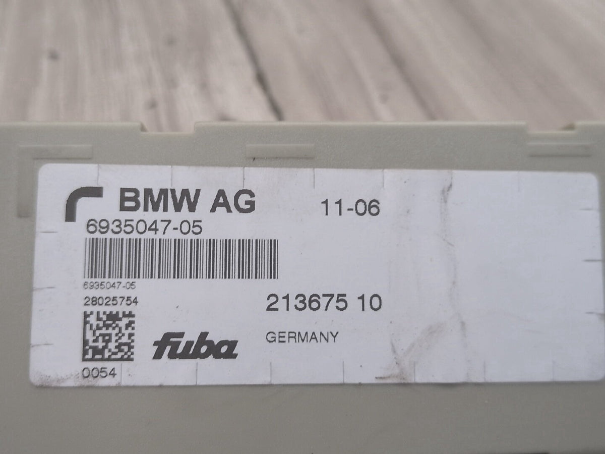 2004-2010 BMW M6 E64 Antenna Telematics Control Module 6935047 OEM