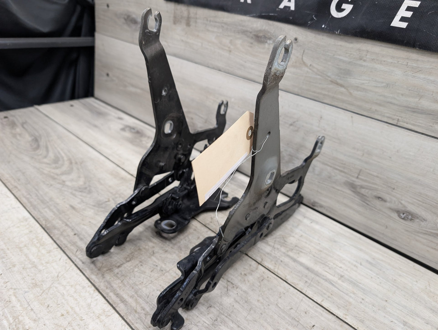 OEM BMW F15 F16 F85 X5 X6 Left Right Hood Hinge Support Bracket Brace SET