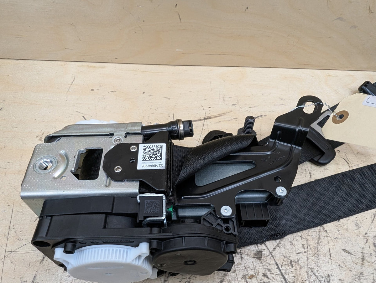 OEM BMW F95 G05 G06 G07 X5 X6 X7 Front Right Passenger Seat Belt Retractor Black