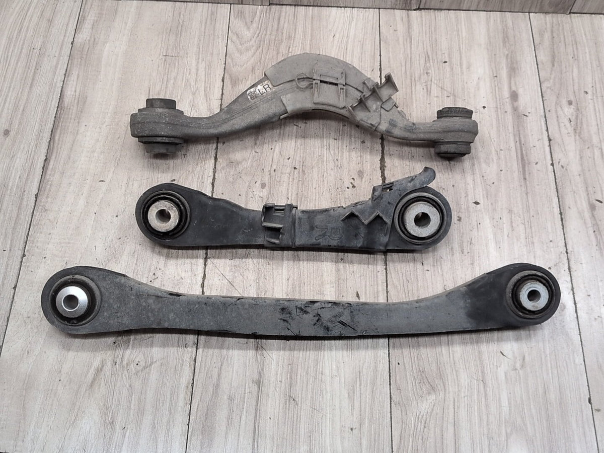 2017-2023 BMW M550i G30 Rear Right Passenger Control Arms SET 6861125