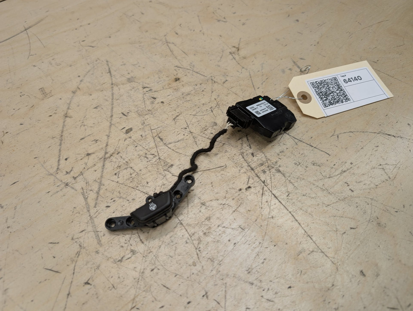 2018-2024 BMW X3 G01 - Steering Wheel Heater Switch PN: 6884432