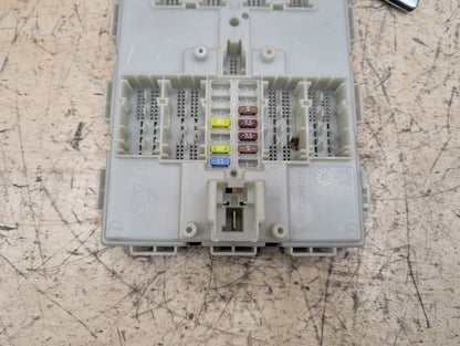 2016-2019 BMW 740i G12 Bdc Body Domain Fem Control Module w/ Key 6830820 OEM