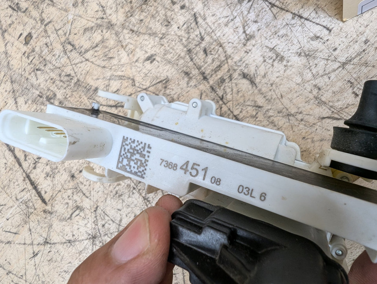 2016-2019 BMW 740i G12 Front Left Door Latch Lock Actuator 2581897 OEM
