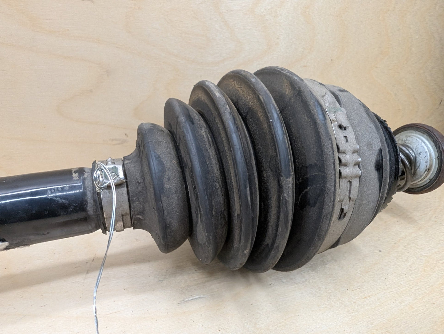 2016-2022 BMW 750i G12 Front Right Passenger Half Shaft Output CV Axle 8657290