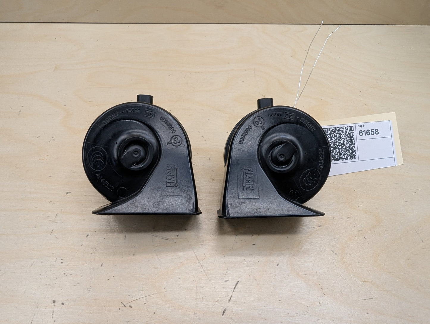 2007-2013 BMW 335i E93 Alarm Horns SET 7159420