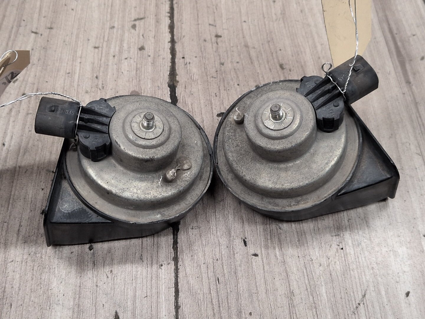 2007-2013 BMW X5 E70 Alarm Horns SET 7170944