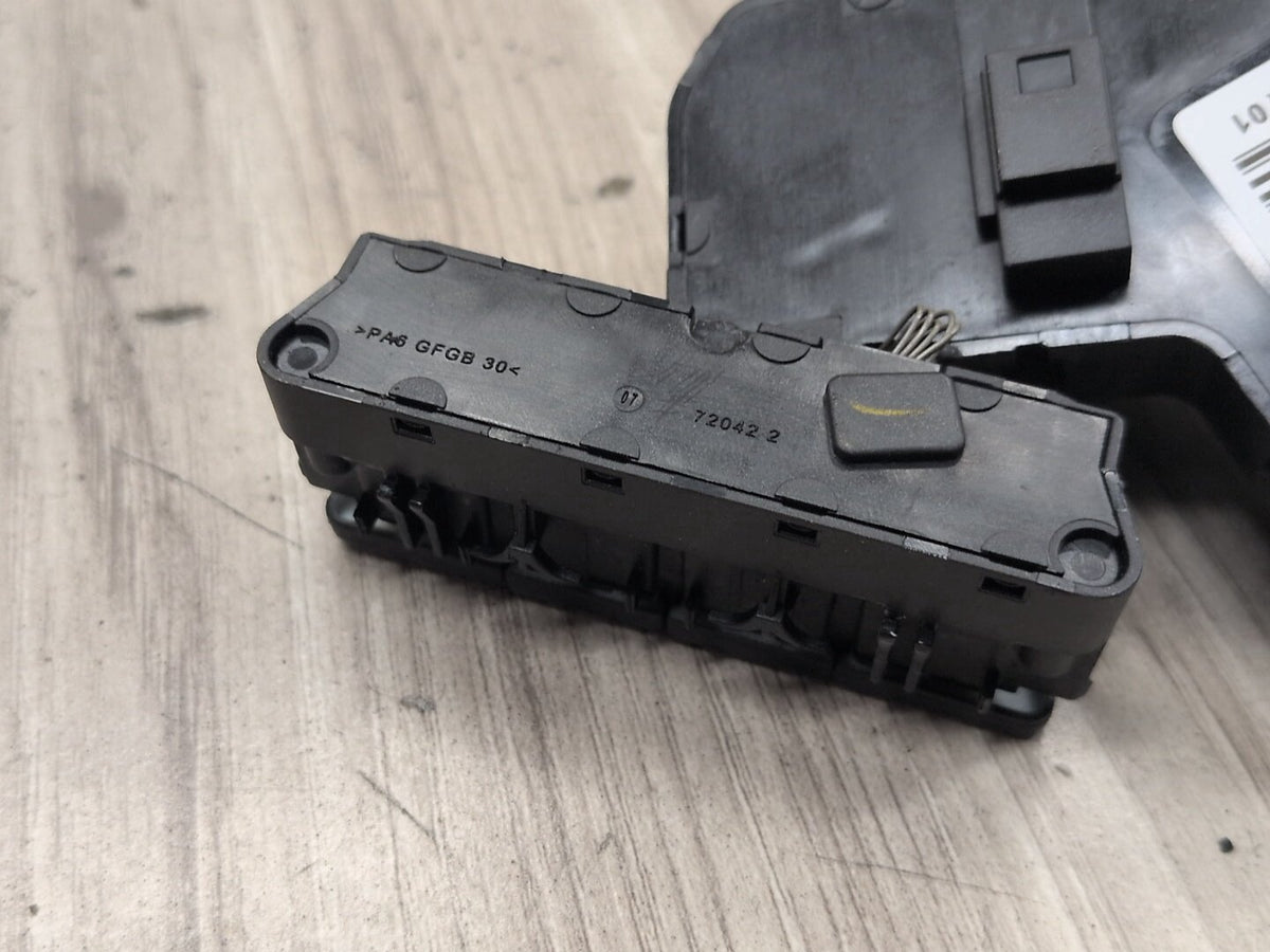 2009-2012 Mercedes-Benz E550 W212 Front Right Passenger Seat Memory Switch A2128700558 OEM