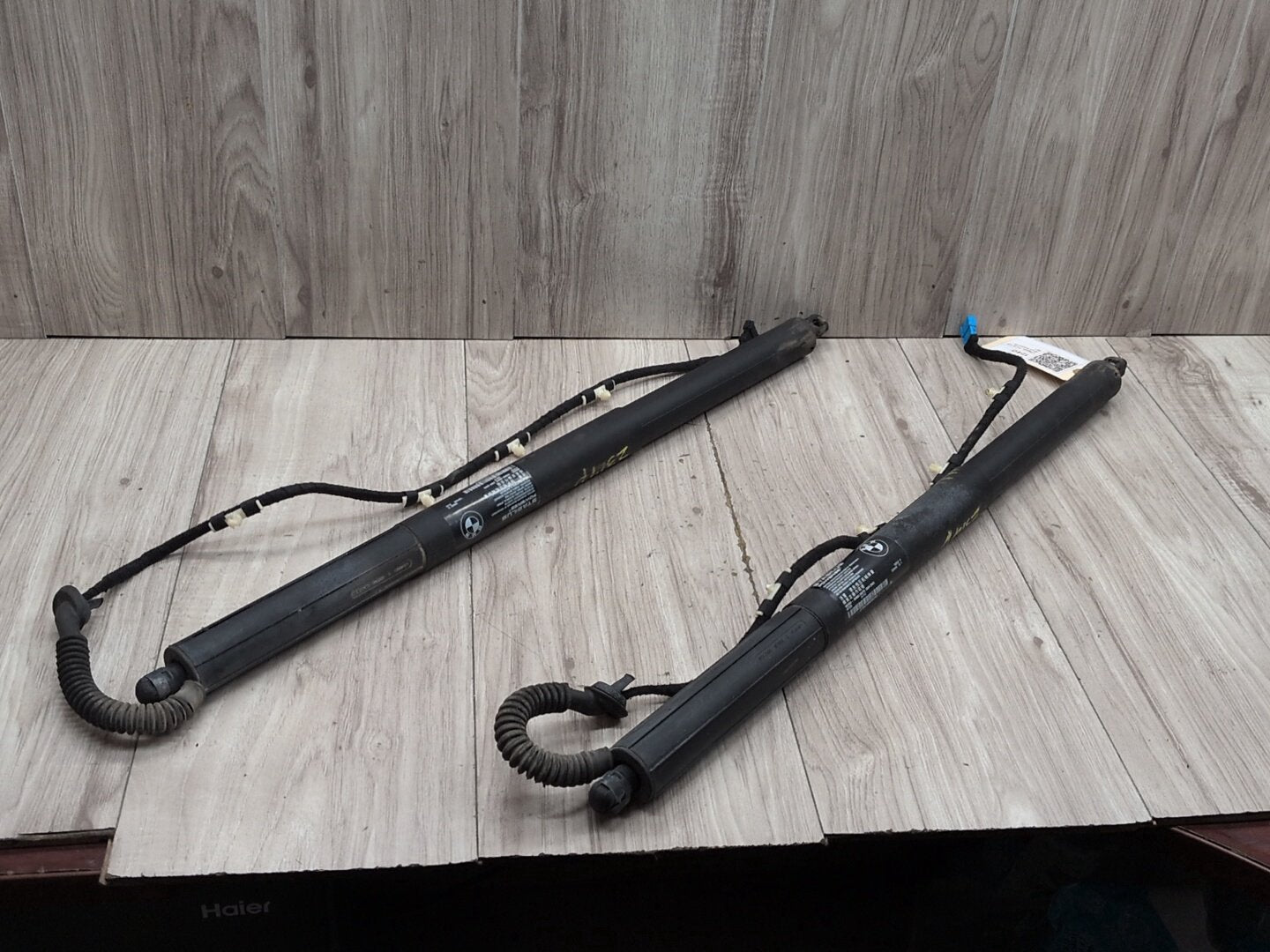 2011 - 2017 BMW X3 F25 Rear Left Right Liftgate Trunk Lid Strut Shock Supports SET 7287805 N20B20O0