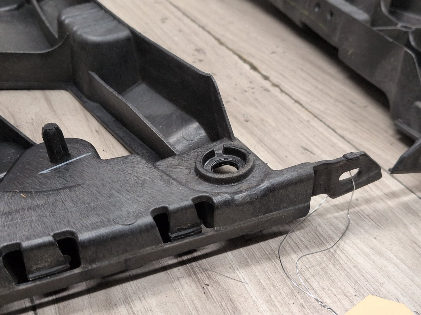 19-21 OEM BMW G20 M SPORT Rear Right Passenger Bumper Support Bracket Mount PAIR