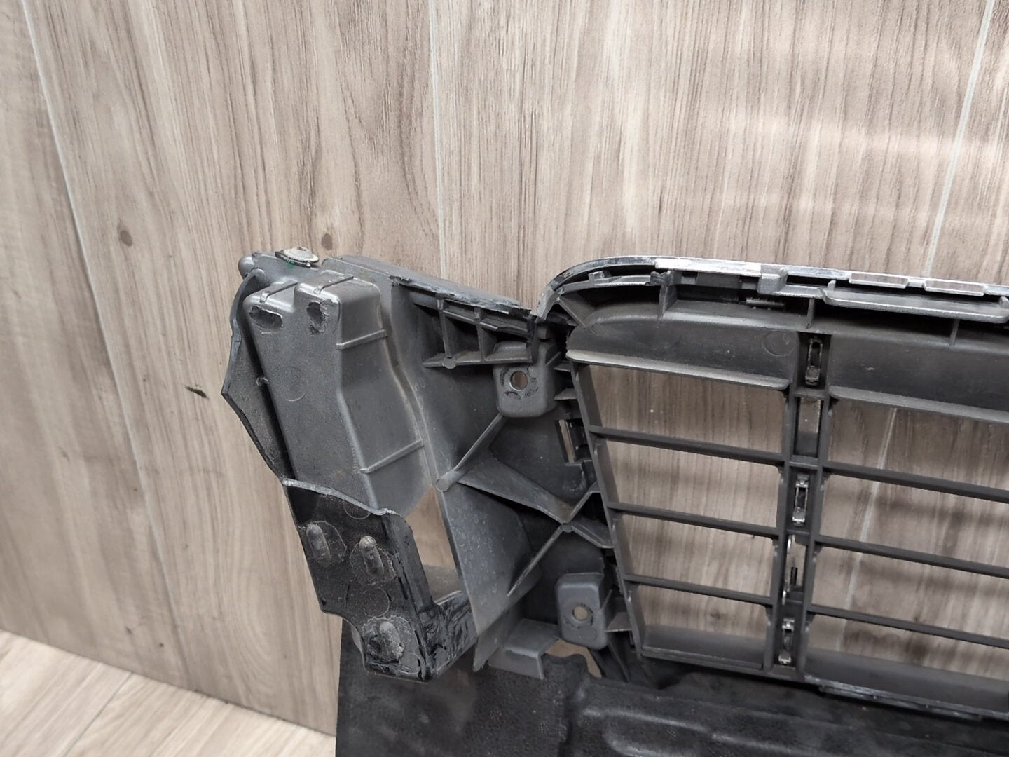 2008-2017 Audi S5 8T Front Middle Center Bumper Cover Grille 8T0853651F
