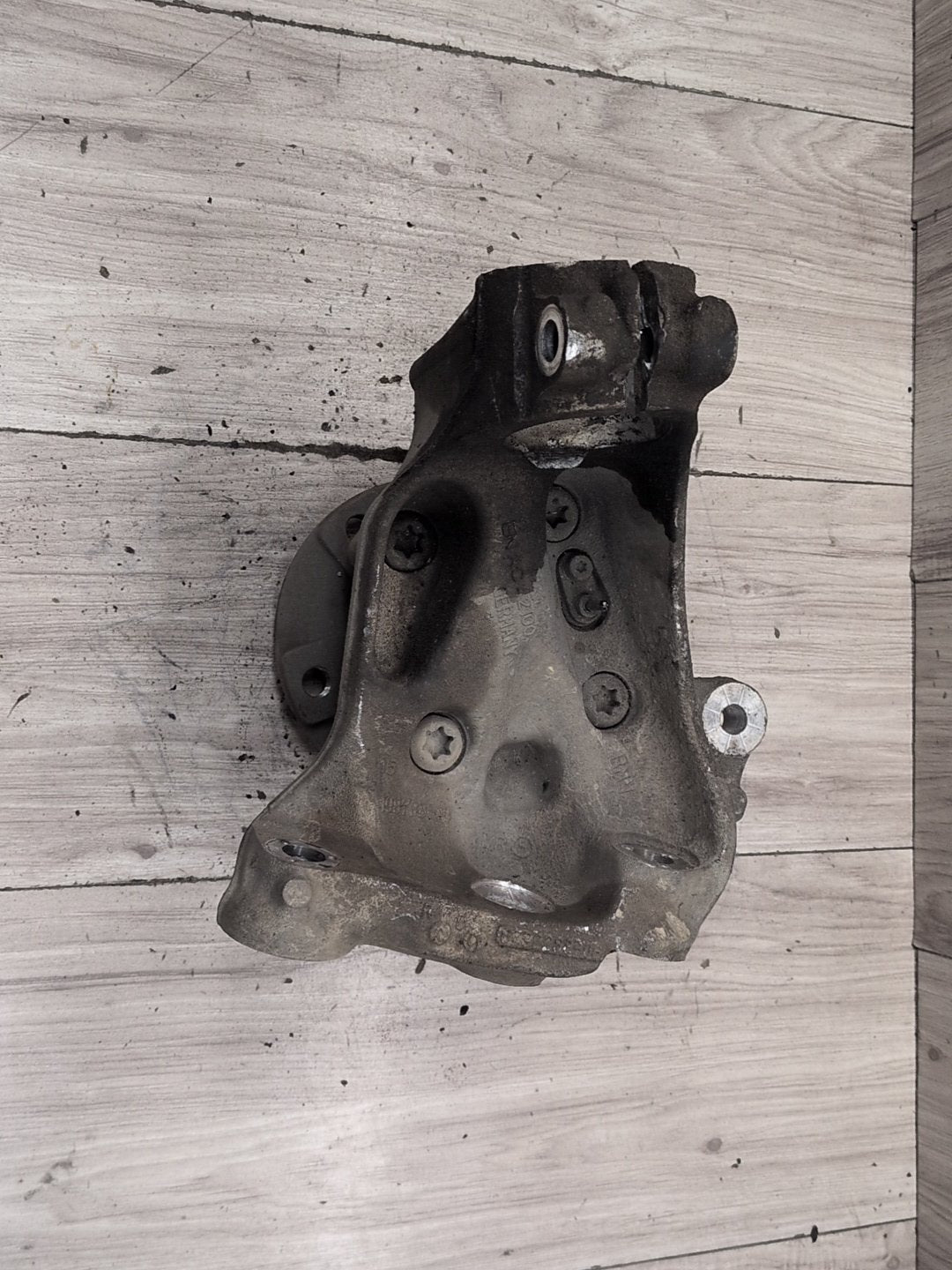 12-18 OEM BMW F30 F31 Sedan RWD Front Right Hub Knuckle Wheel Bearing Carrier