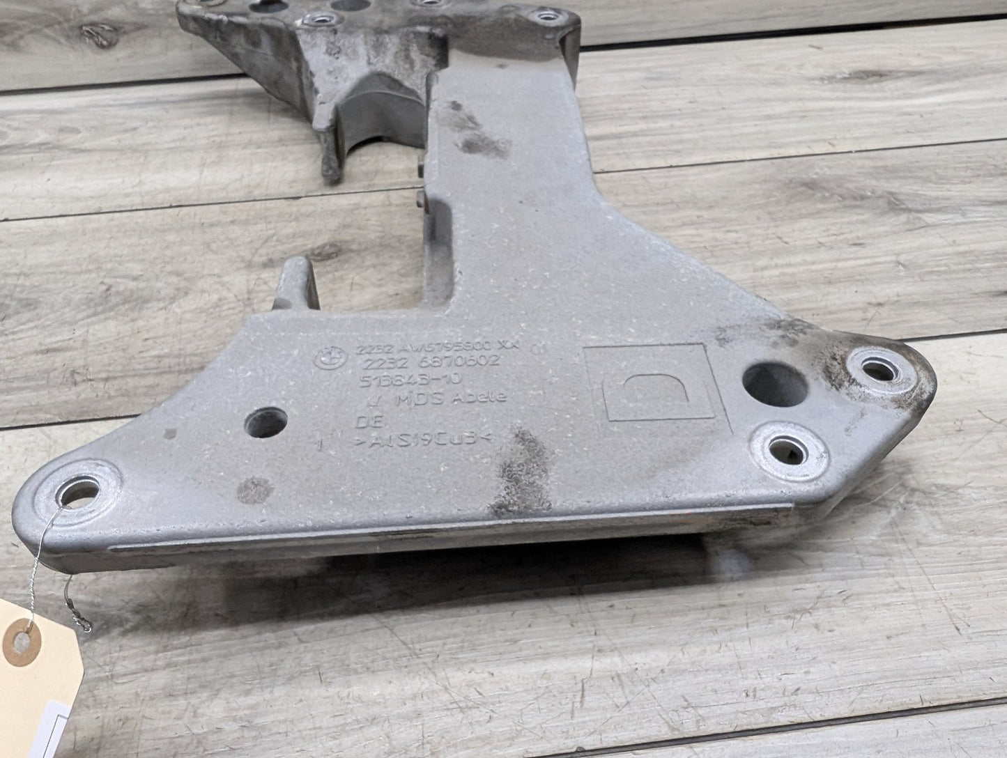 2017-2023 BMW 530i G30 Transmission Mount Bracket 6870602