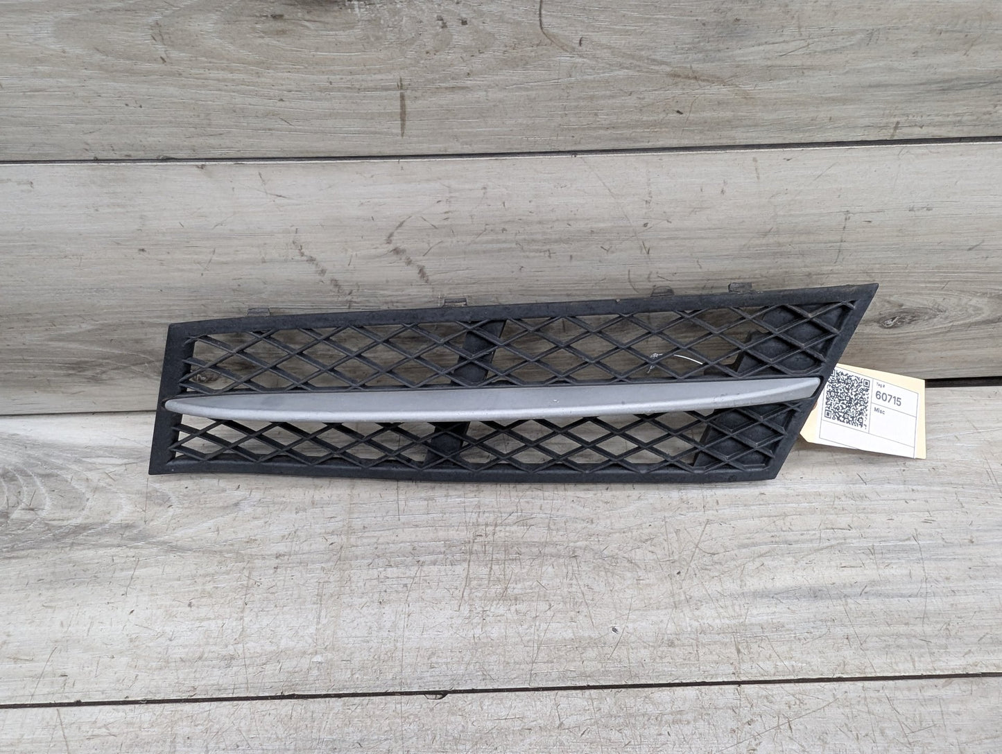 2011-2016 BMW 535i F10 Front Left Driver Bumper Cover Grille 7200697